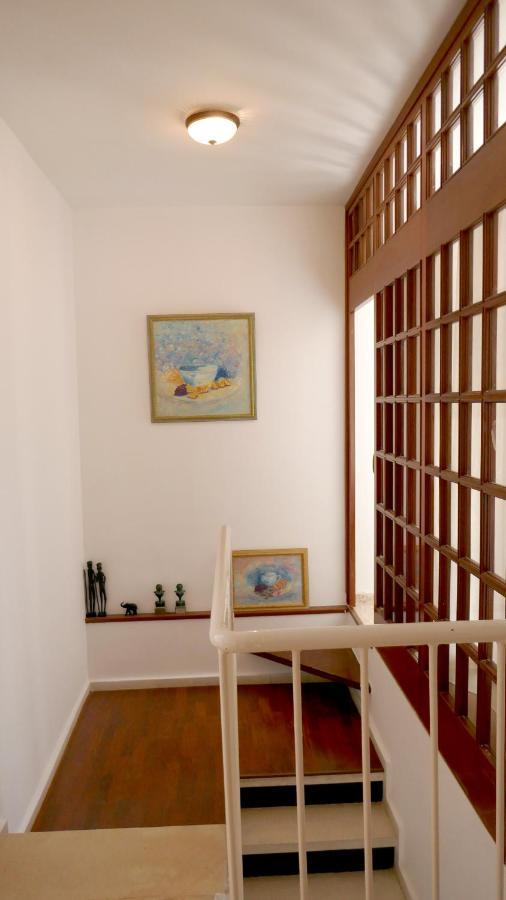 Casa Soleada En Calle Tranquila Sevilla Bagian luar foto