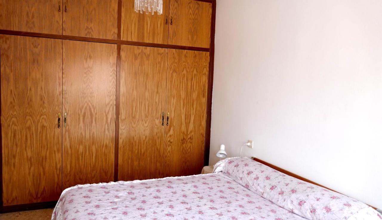 Casa Soleada En Calle Tranquila Sevilla Bagian luar foto