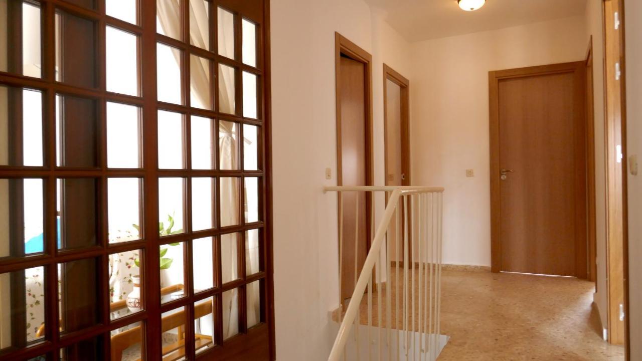 Casa Soleada En Calle Tranquila Sevilla Bagian luar foto