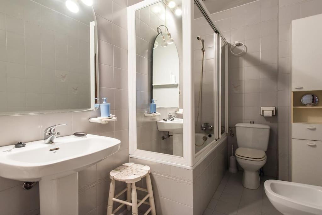 Casa Soleada En Calle Tranquila Sevilla Bagian luar foto