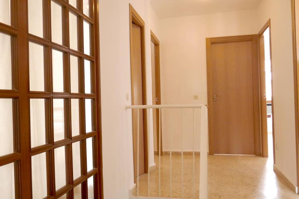 Casa Soleada En Calle Tranquila Sevilla Bagian luar foto
