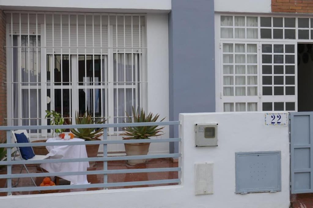Casa Soleada En Calle Tranquila Sevilla Bagian luar foto